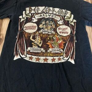 VINTAGE DEF LEPPARD ALIVE CARNIVAL TOUR GRAPHIC T-SHIRT ( MENS S ) PREOWNED